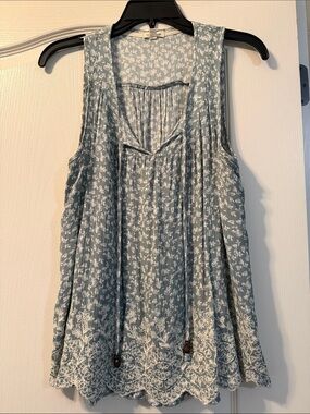 Light teal Floral Sleeveless Peasant Top - Brand: